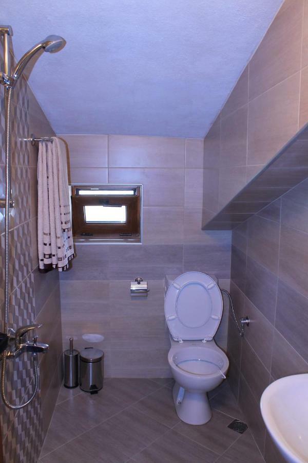 Стаи За Гости Диневи Kalofer Exteriör bild